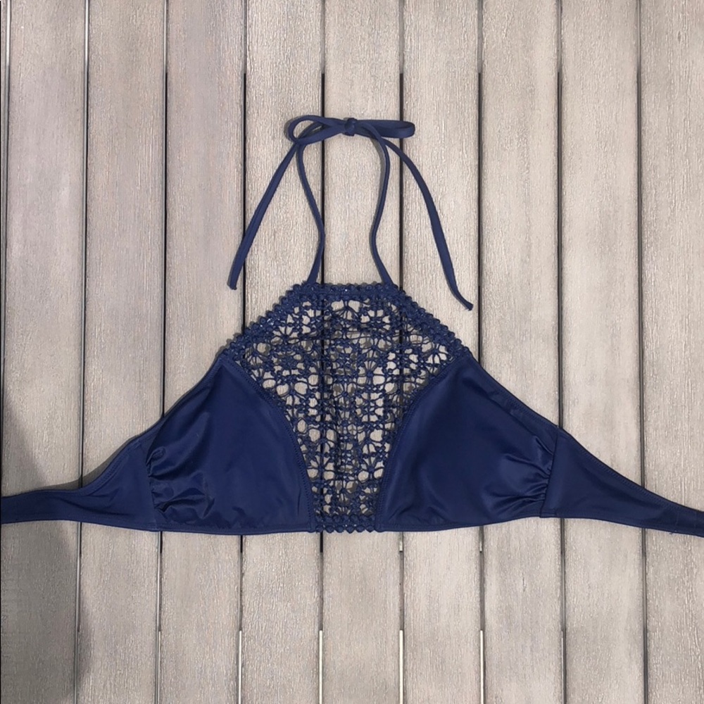 VICTORIA SECRET Navy Lace Bikini Top Sz Small